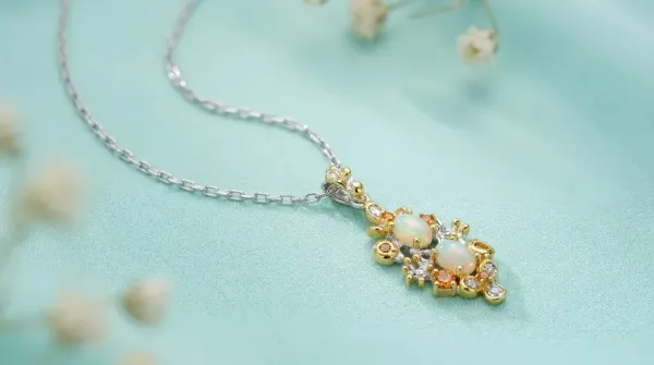 Halskette Melinda 925 Sterling Silber Vergoldet mit äthiopischem Opal & Saphiren